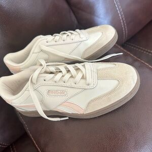 Reebok Cream and Tan Casual Sneakers
